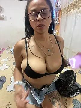 Rouuse95 from StripChat