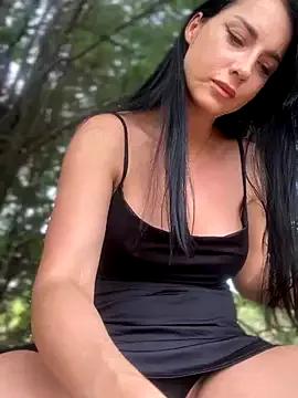 Roxana-Sexy from StripChat is Freechat