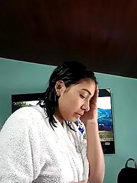 Roxanne_Lambert from StripChat is Freechat