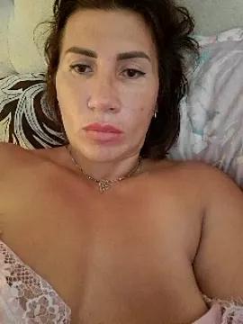 ROXOLANAA_SEXY from StripChat