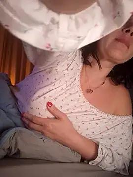 ROXOLANAA_SEXY from StripChat