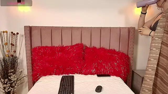 Explore our live girls sluts from our Custom and Multi clubs and checkout exclusive access to highly interactive content, such as shape, hair, titties, pussy type and many more.