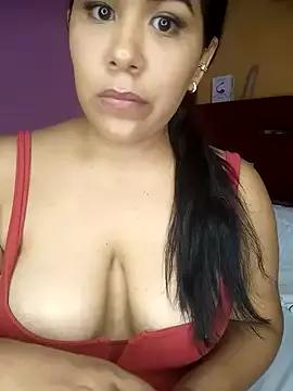 Roxxybigboobs from StripChat