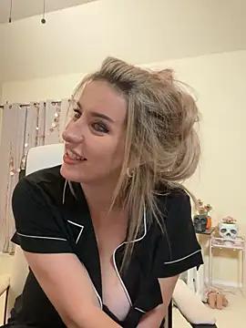 RoxxyDallas from StripChat