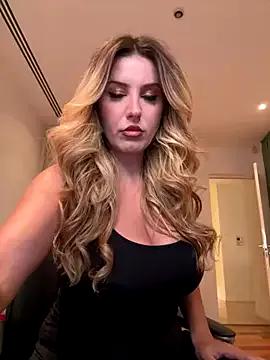 RoxxyDallas from StripChat