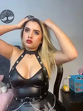 Roxy_love21 from StripChat is Freechat