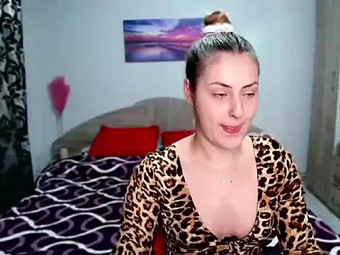 Explore our live girls sluts from our Custom and Multi clubs and checkout exclusive access to highly interactive content, such as shape, hair, titties, pussy type and many more.