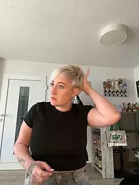 Photos of Rozendefotz from StripChat is Freechat