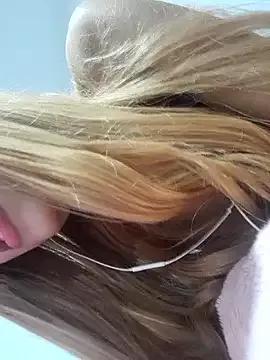 rubiasmrsexy from StripChat is Freechat