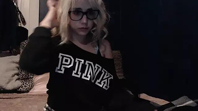Ruby_Candyy from StripChat is Freechat