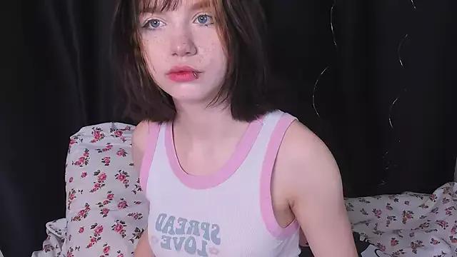 Explore our live girls sluts from our Custom and Multi clubs and checkout exclusive access to highly interactive content, such as shape, hair, titties, pussy type and many more.