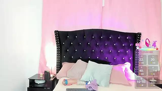 Explore our live girls sluts from our Custom and Multi clubs and checkout exclusive access to highly interactive content, such as shape, hair, titties, pussy type and many more.