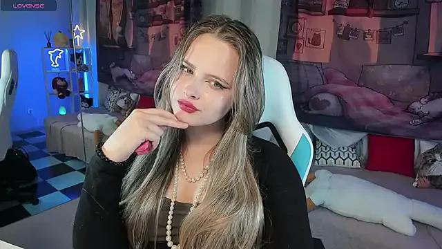 Explore our live girls sluts from our Custom and Multi clubs and checkout exclusive access to highly interactive content, such as shape, hair, titties, pussy type and many more.