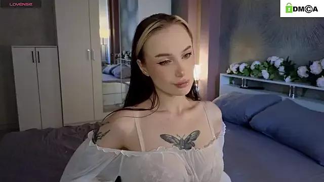 Explore our live girls sluts from our Custom and Multi clubs and checkout exclusive access to highly interactive content, such as shape, hair, titties, pussy type and many more.