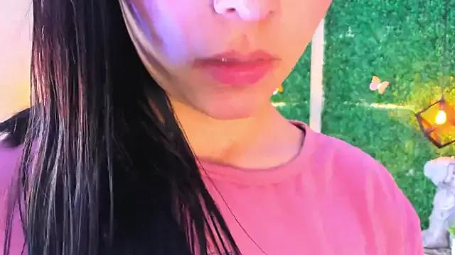 Rubyvixxen_ from StripChat is Freechat