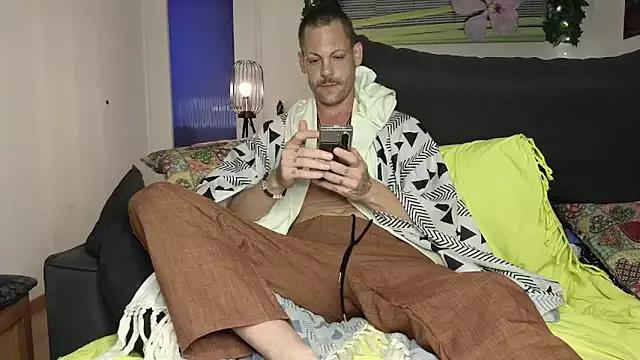 Runnycummood from StripChat