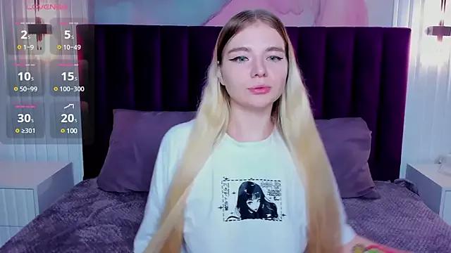 Explore our live girls sluts from our Custom and Multi clubs and checkout exclusive access to highly interactive content, such as shape, hair, titties, pussy type and many more.