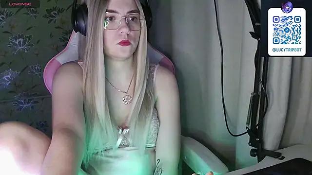 Explore our live girls sluts from our Custom and Multi clubs and checkout exclusive access to highly interactive content, such as shape, hair, titties, pussy type and many more.