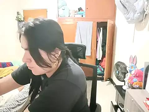 Explore our live girls sluts from our Custom and Multi clubs and checkout exclusive access to highly interactive content, such as shape, hair, titties, pussy type and many more.