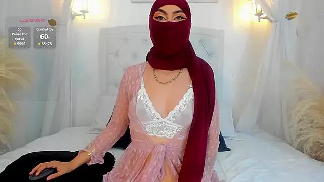 saamia_ from StripChat