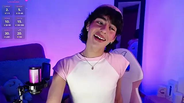 saanti_foxs from StripChat