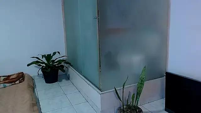 saara_johnson496 from StripChat
