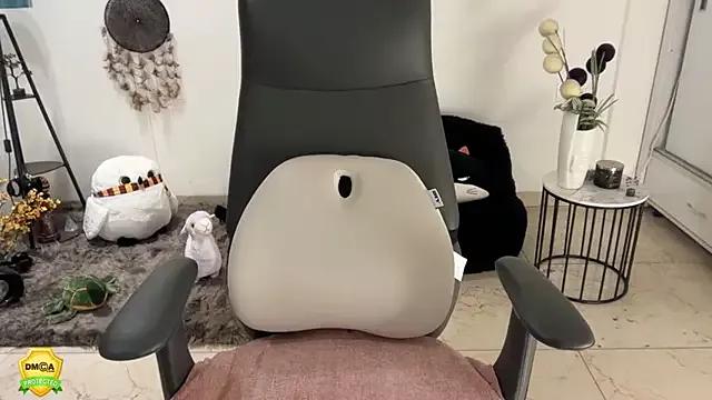 Saasybooo from StripChat