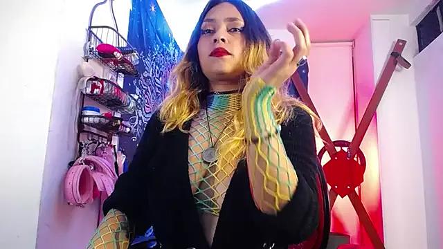 Explore our live girls sluts from our Custom and Multi clubs and checkout exclusive access to highly interactive content, such as shape, hair, titties, pussy type and many more.