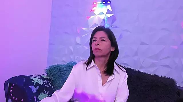SabinaDeluxe_cg from StripChat is Freechat