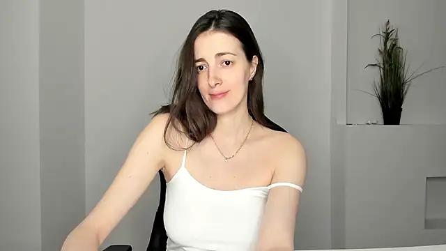 Explore our live girls sluts from our Custom and Multi clubs and checkout exclusive access to highly interactive content, such as shape, hair, titties, pussy type and many more.