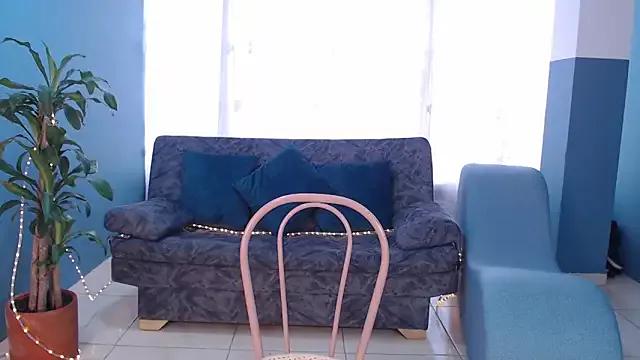 Explore our live girls sluts from our Custom and Multi clubs and checkout exclusive access to highly interactive content, such as shape, hair, titties, pussy type and many more.
