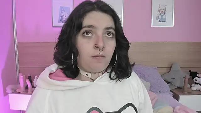 Explore our live girls sluts from our Custom and Multi clubs and checkout exclusive access to highly interactive content, such as shape, hair, titties, pussy type and many more.