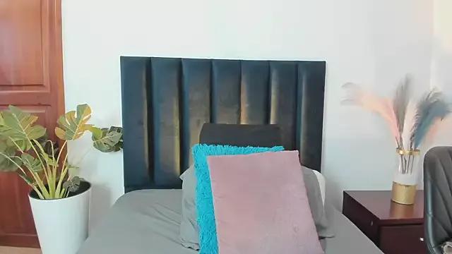SagiraBelle from StripChat is Freechat