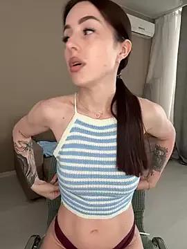 Explore our live girls sluts from our Custom and Multi clubs and checkout exclusive access to highly interactive content, such as shape, hair, titties, pussy type and many more.