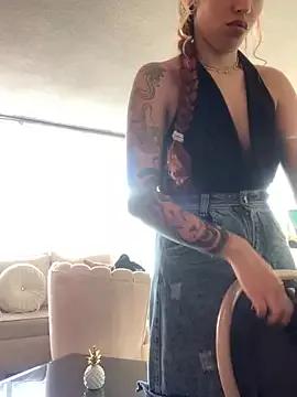 Sallem_Pink from StripChat is Freechat