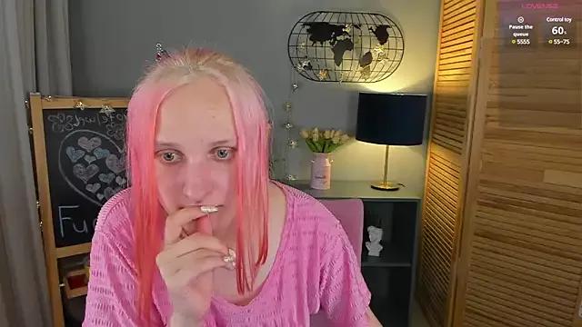 SallyFishery from StripChat