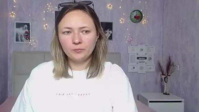 SallyVerda from StripChat