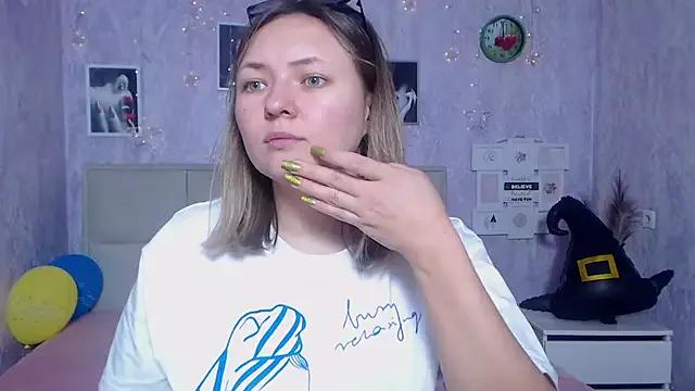 SallyVerda from StripChat
