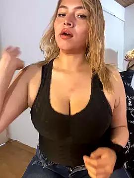 Explore our live girls sluts from our Custom and Multi clubs and checkout exclusive access to highly interactive content, such as shape, hair, titties, pussy type and many more.