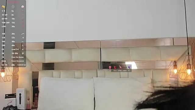 Explore our live girls sluts from our Custom and Multi clubs and checkout exclusive access to highly interactive content, such as shape, hair, titties, pussy type and many more.