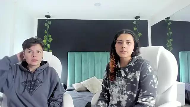Sam_y_Scarlett from StripChat is Freechat