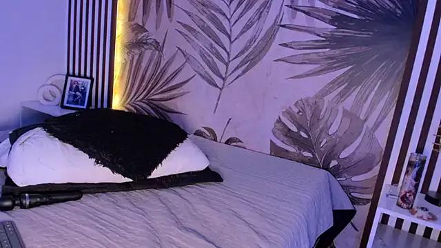 Samaantha-White from StripChat