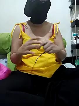 Samantaapu from StripChat