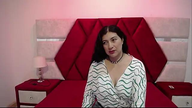 Explore our live girls sluts from our Custom and Multi clubs and checkout exclusive access to highly interactive content, such as shape, hair, titties, pussy type and many more.
