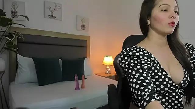 samantha_17_ from StripChat