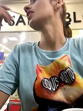 Samantha_bigboobs from StripChat