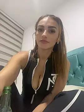 Explore our live girls sluts from our Custom and Multi clubs and checkout exclusive access to highly interactive content, such as shape, hair, titties, pussy type and many more.