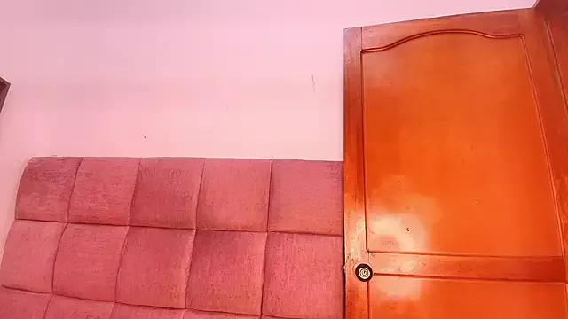 samantha_sw from StripChat