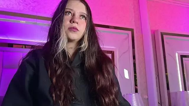 samanthaa_sm from StripChat