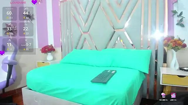 SAMARA_CRUZ from StripChat is Freechat